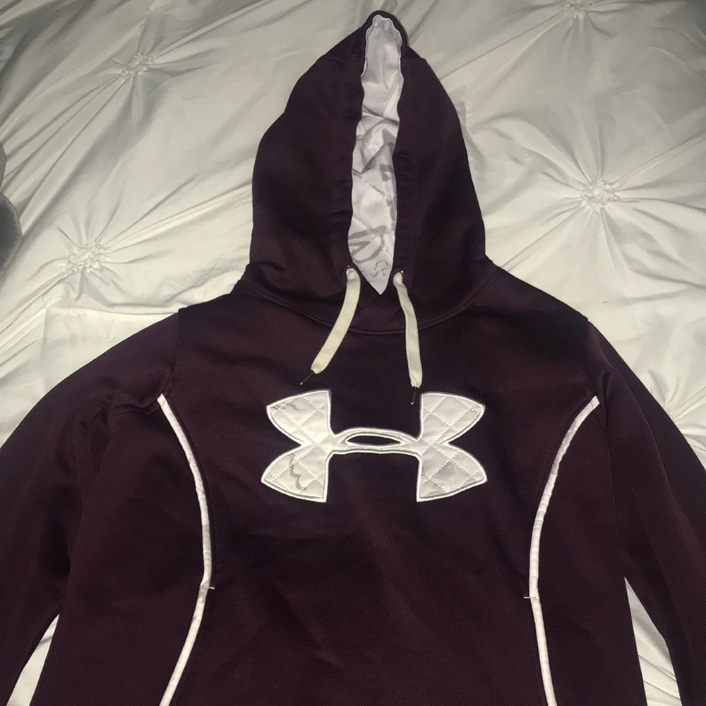 Under armor sweatshirt